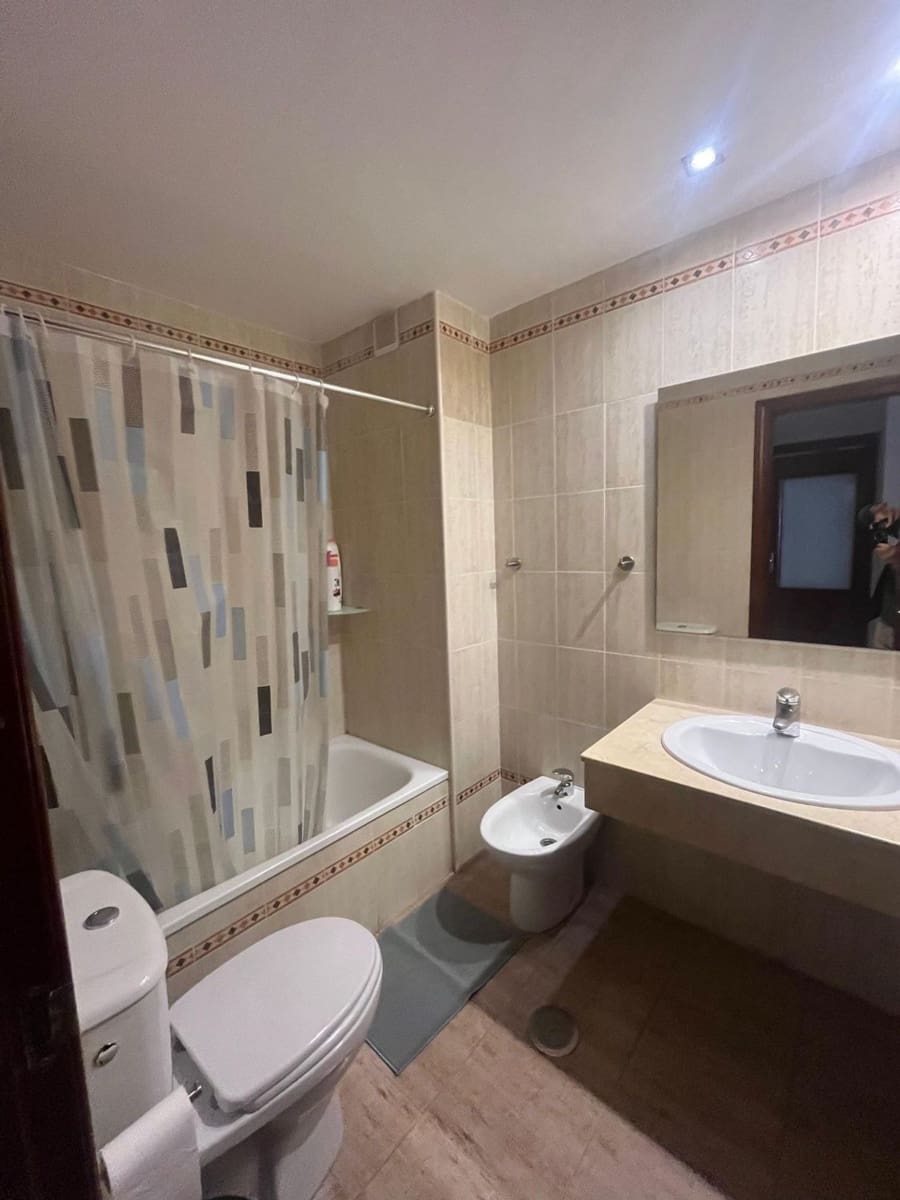 3 quarto Apartamento para arrendar em Marbella com piscina garagem - 2 100 € (Ref: 9690115)