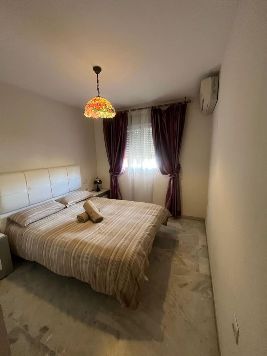 3 quarto Apartamento para arrendar em Marbella com piscina garagem - 2 100 € (Ref: 9690115)