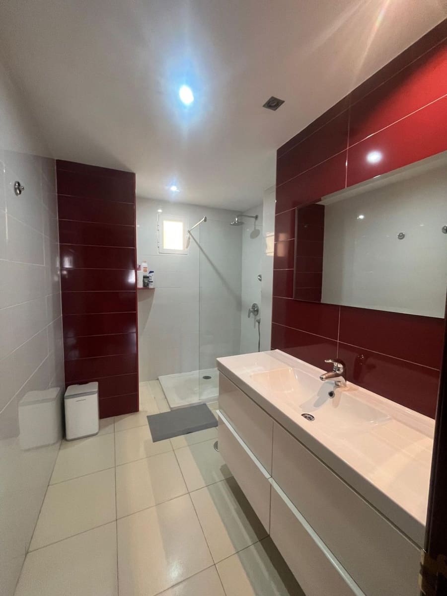 3 quarto Apartamento para arrendar em Marbella com piscina garagem - 2 100 € (Ref: 9690115)