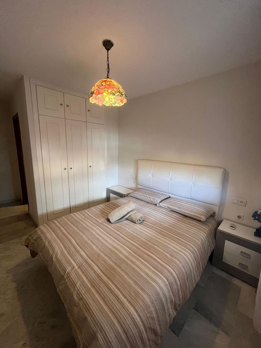 3 quarto Apartamento para arrendar em Marbella com piscina garagem - 2 100 € (Ref: 9690115)