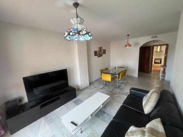 3 quarto Apartamento para arrendar em Los Jardines de Marbella - La Ermita, Marbella com piscina garagem - 2 100 € (Ref: 9690115)