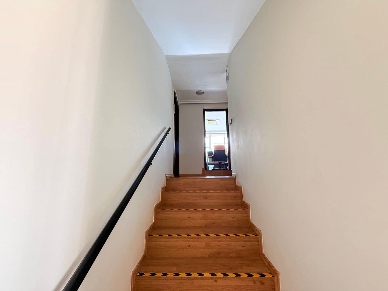 Escritório para arrendar em Marbella - 1 600 € (Ref: 9719400)