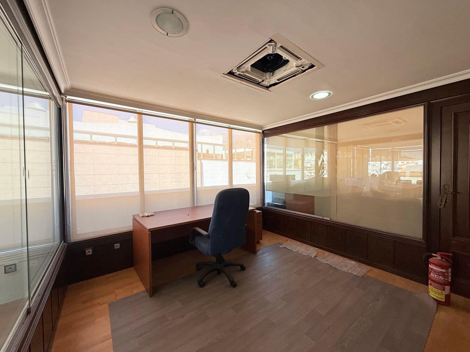 Escritório para arrendar em Marbella - 1 600 € (Ref: 9719400)