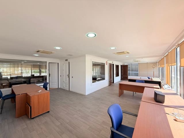 Toimisto vuokrattavana paikassa Casco Antiguo, Marbella - 1 600 € (Ref: 9719400)