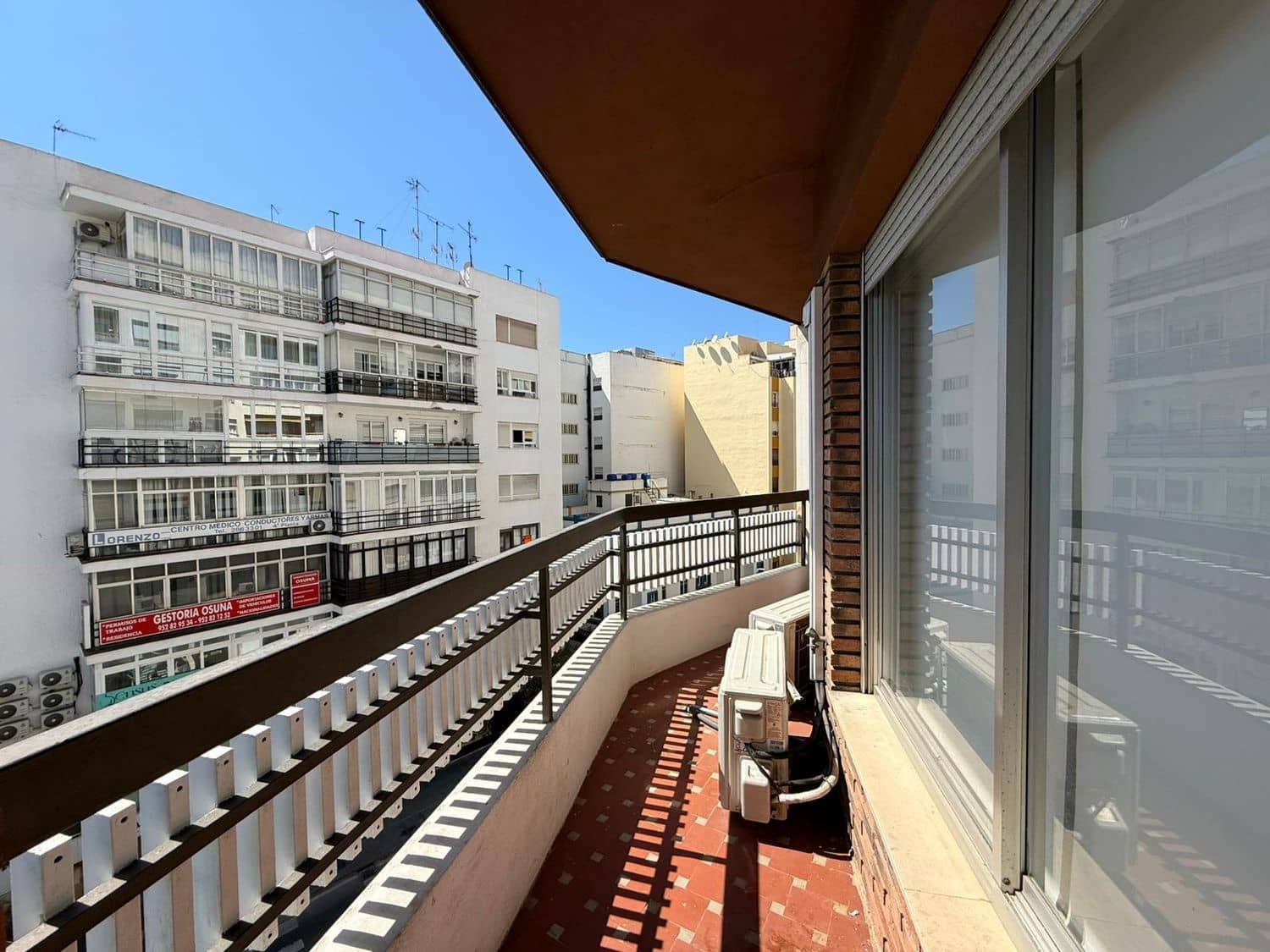 Office for rent in Marbella - € 1,800 (Ref: 9719401)