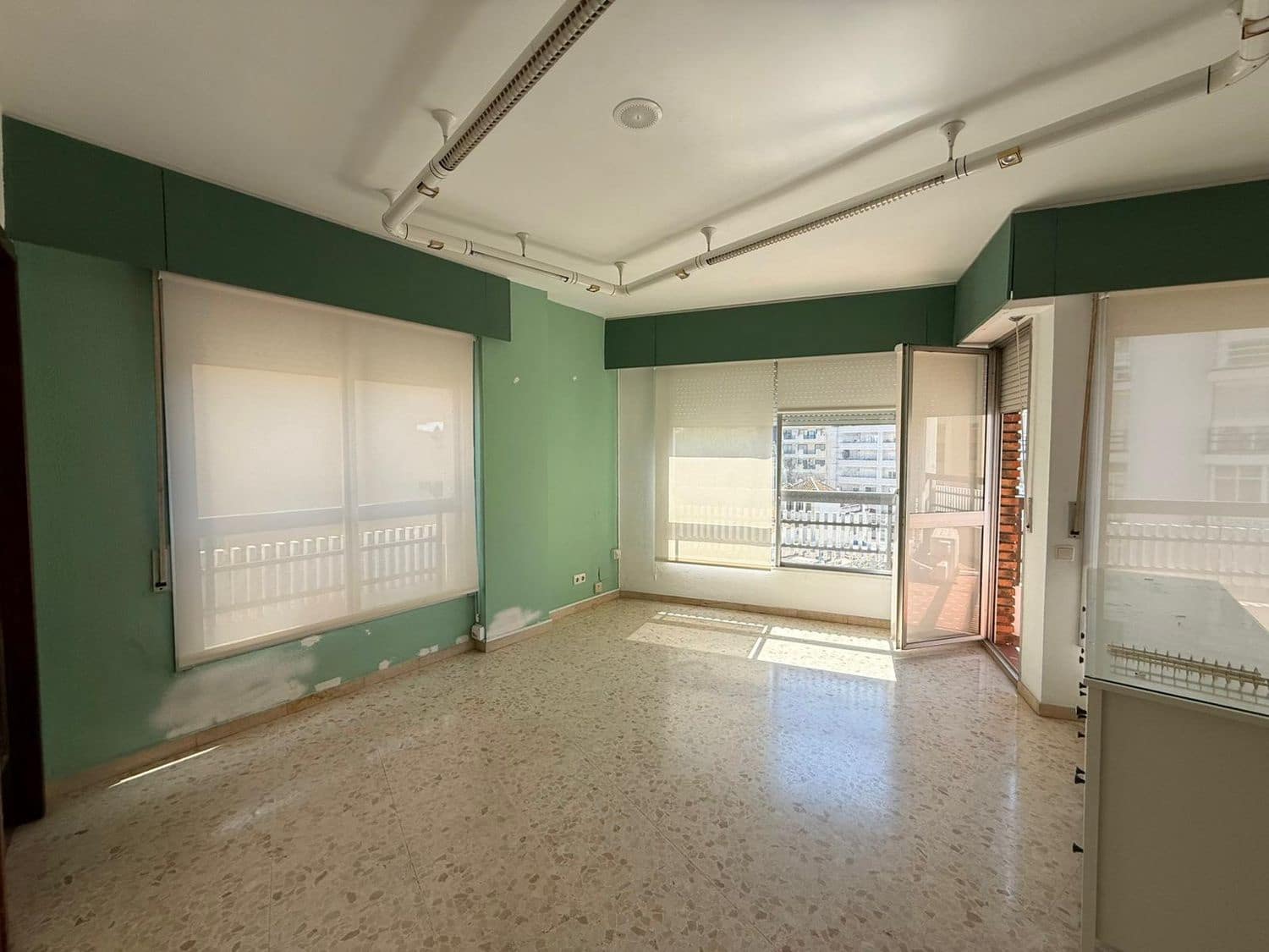 Office for rent in Marbella - € 1,800 (Ref: 9719401)