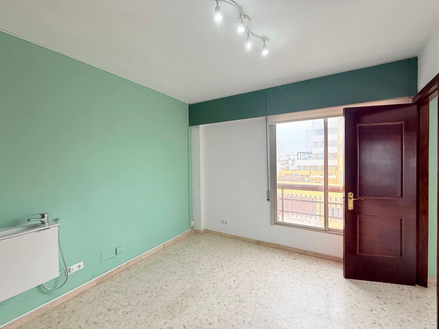 Office for rent in Marbella - € 1,800 (Ref: 9719401)
