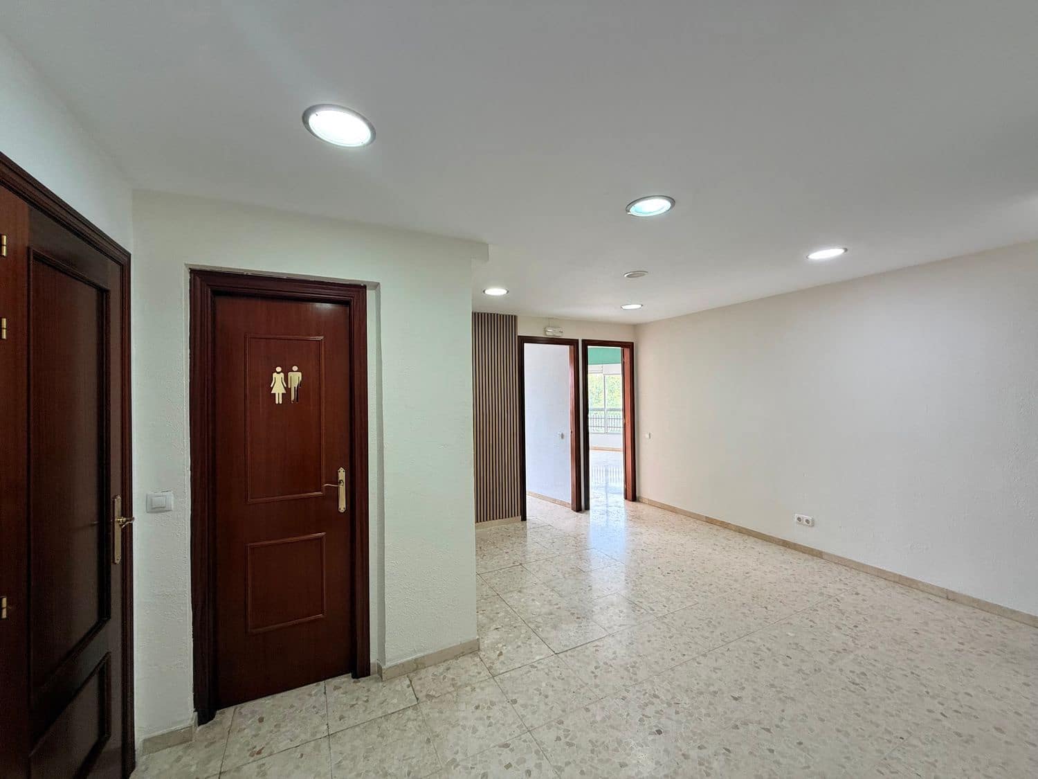 Office for rent in Marbella - € 1,800 (Ref: 9719401)