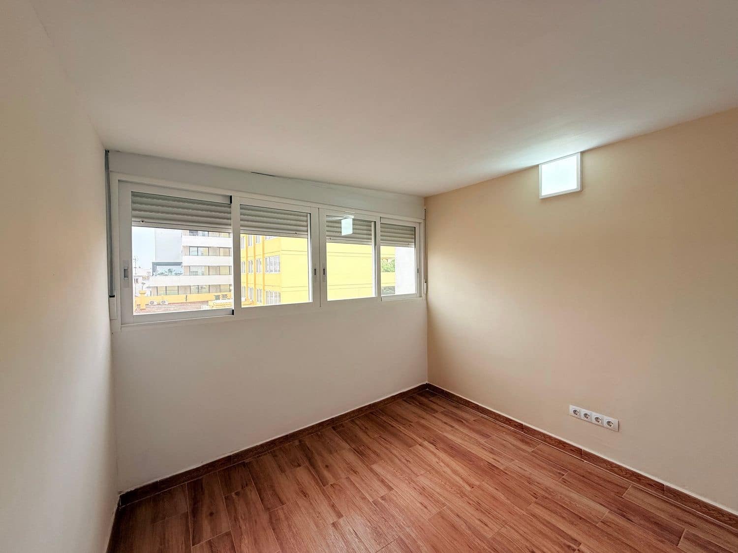 Office for rent in Marbella - € 1,800 (Ref: 9719401)