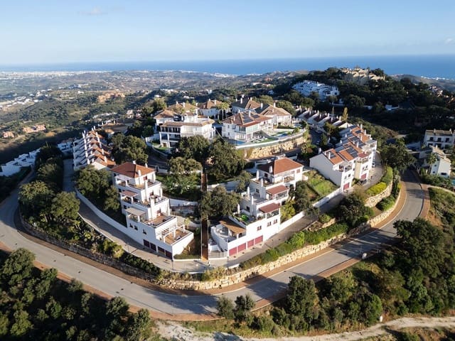 3 soverom Hus til salgs i La Mairena, Ojen med svømmebasseng garasje - € 564 000 (Ref: 9729213)