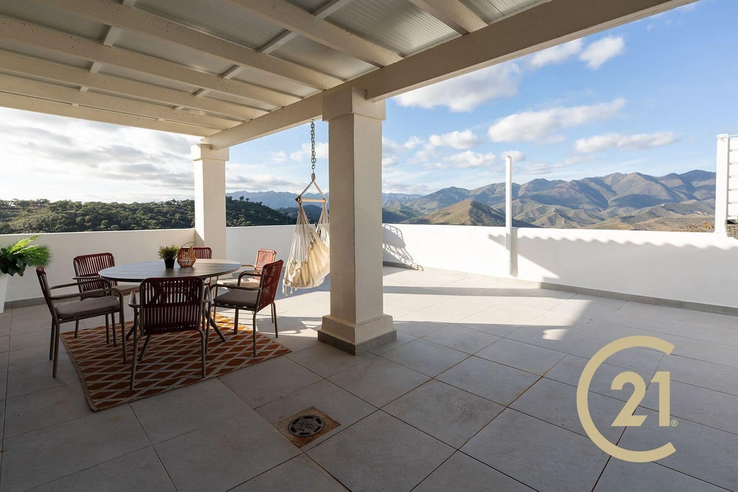 3 quarto Casa em Banda para venda em La Mairena com piscina garagem - 540 000 € (Ref: 9729213)