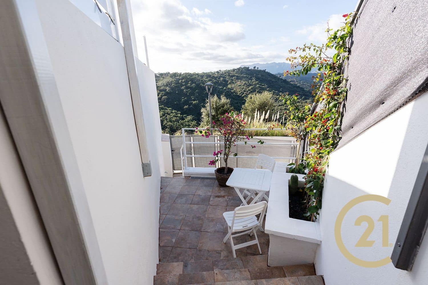 3 quarto Casa em Banda para venda em La Mairena com piscina garagem - 540 000 € (Ref: 9729213)