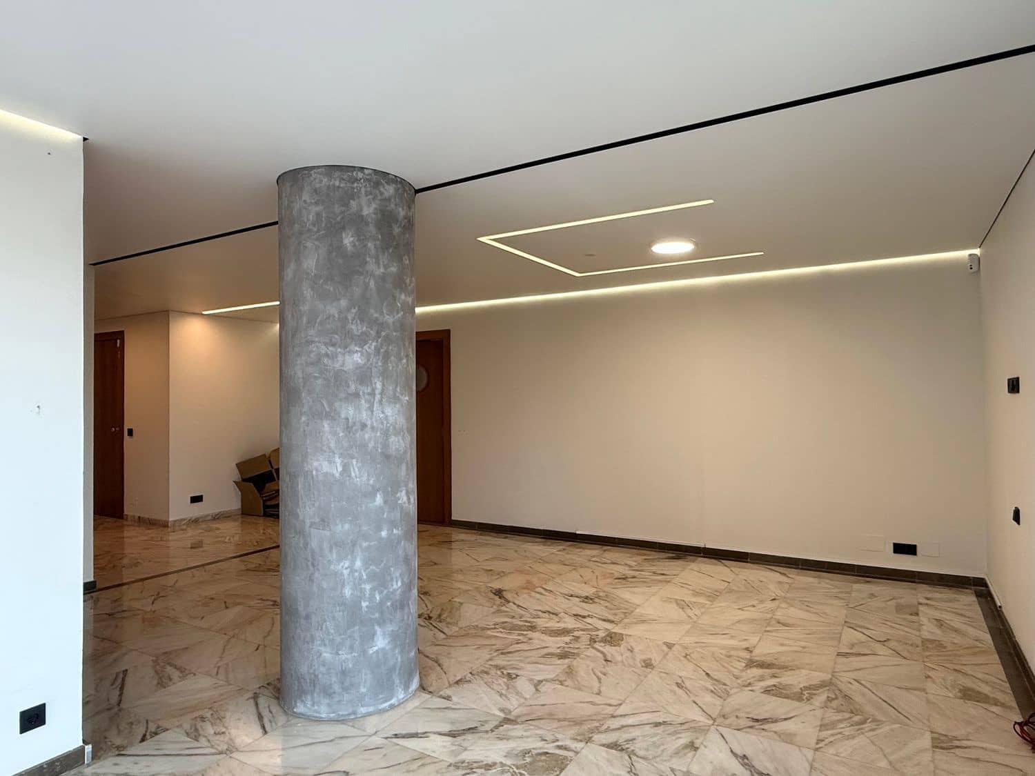 Office for rent in Marbella - € 4,000 (Ref: 9731623)