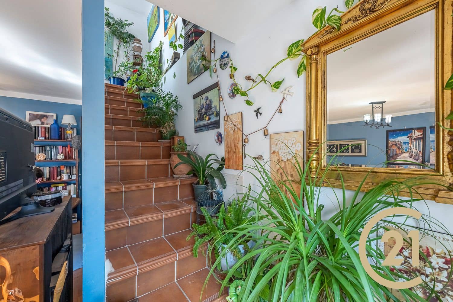 2 bedroom Apartment for sale in Ojen with garage - € 300,000 (Ref: 9731624)