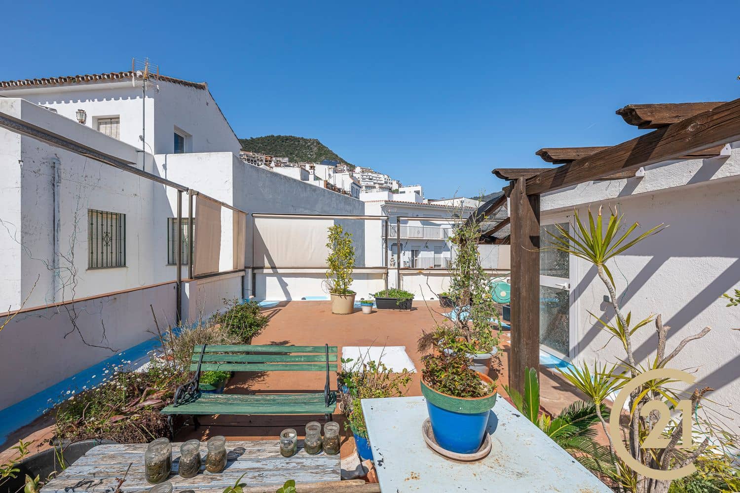 2 bedroom Apartment for sale in Ojen with garage - € 300,000 (Ref: 9731624)