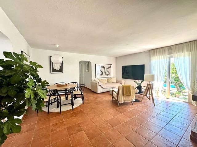 2 sypialnia Willa do wynajęcia w Guadalmina Alta, Marbella z basenem garażem - 3 500 € (Ref: 9751508)