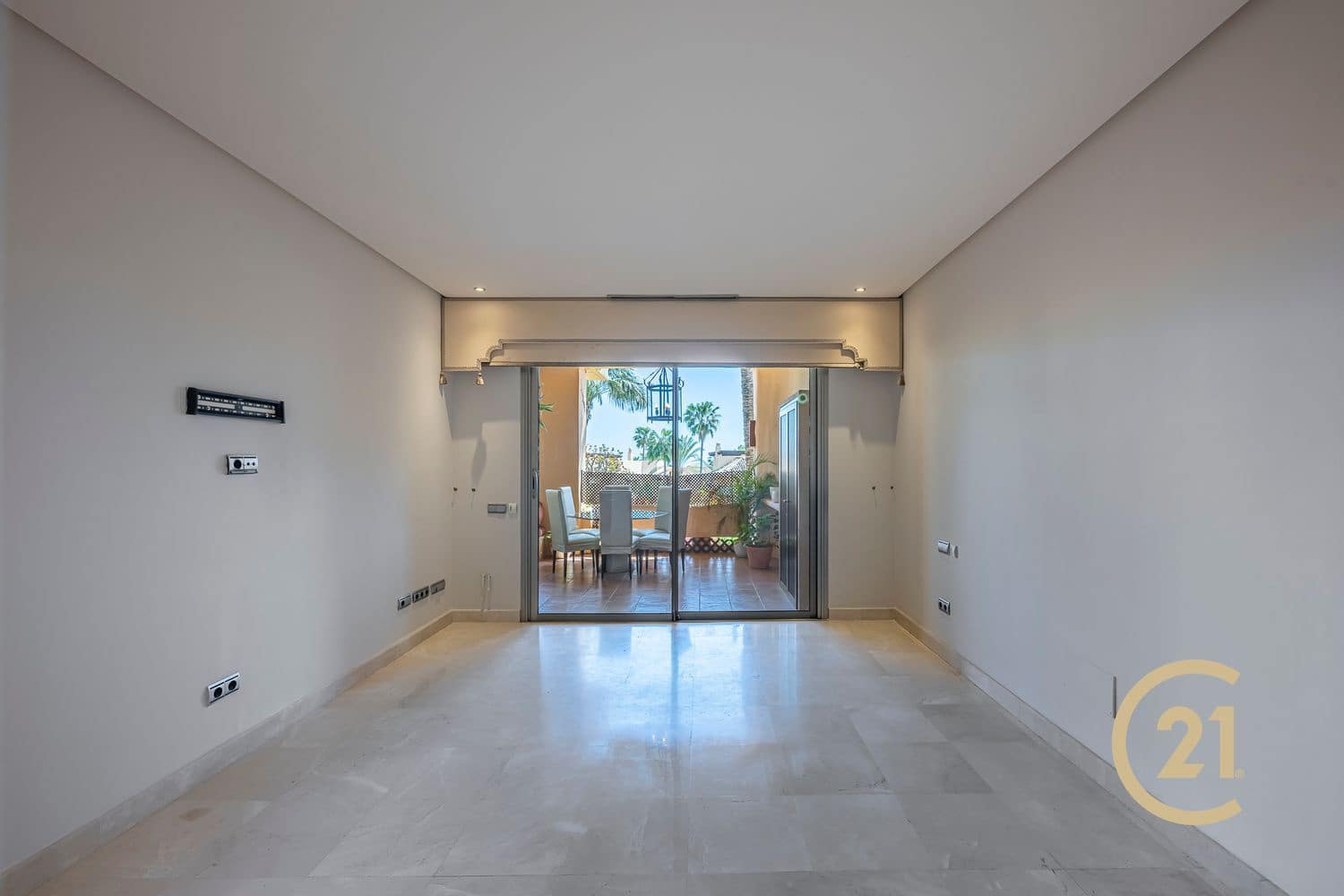 Apartamento de 2 habitaciones en Golden Mile en venta con piscina garaje - 1.195.000 € (Ref: 9755118)