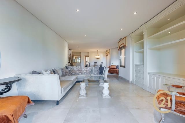 2 sypialnia Apartament na sprzedaż w Sierra Blanca, Marbella z basenem garażem - 1 195 000 € (Ref: 9755118)