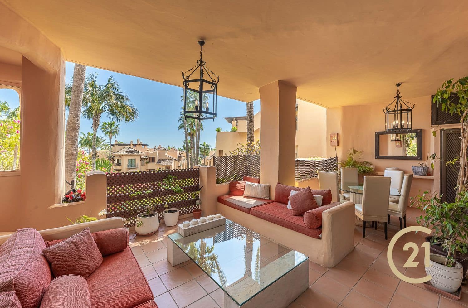 Apartamento de 2 habitaciones en Golden Mile en venta con piscina garaje - 1.195.000 € (Ref: 9755118)