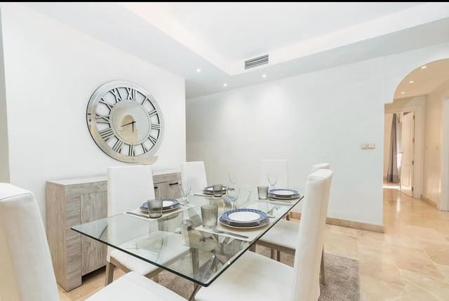 4 sovrum Lägenhet att hyra i Lomas De Marbella, Marbella med pool garage - 3 750 € (Ref: 9761610)