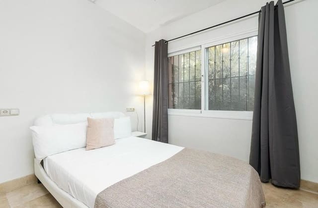 4 sovrum Lägenhet att hyra i Lomas De Marbella, Marbella med pool garage - 3 750 € (Ref: 9761610)