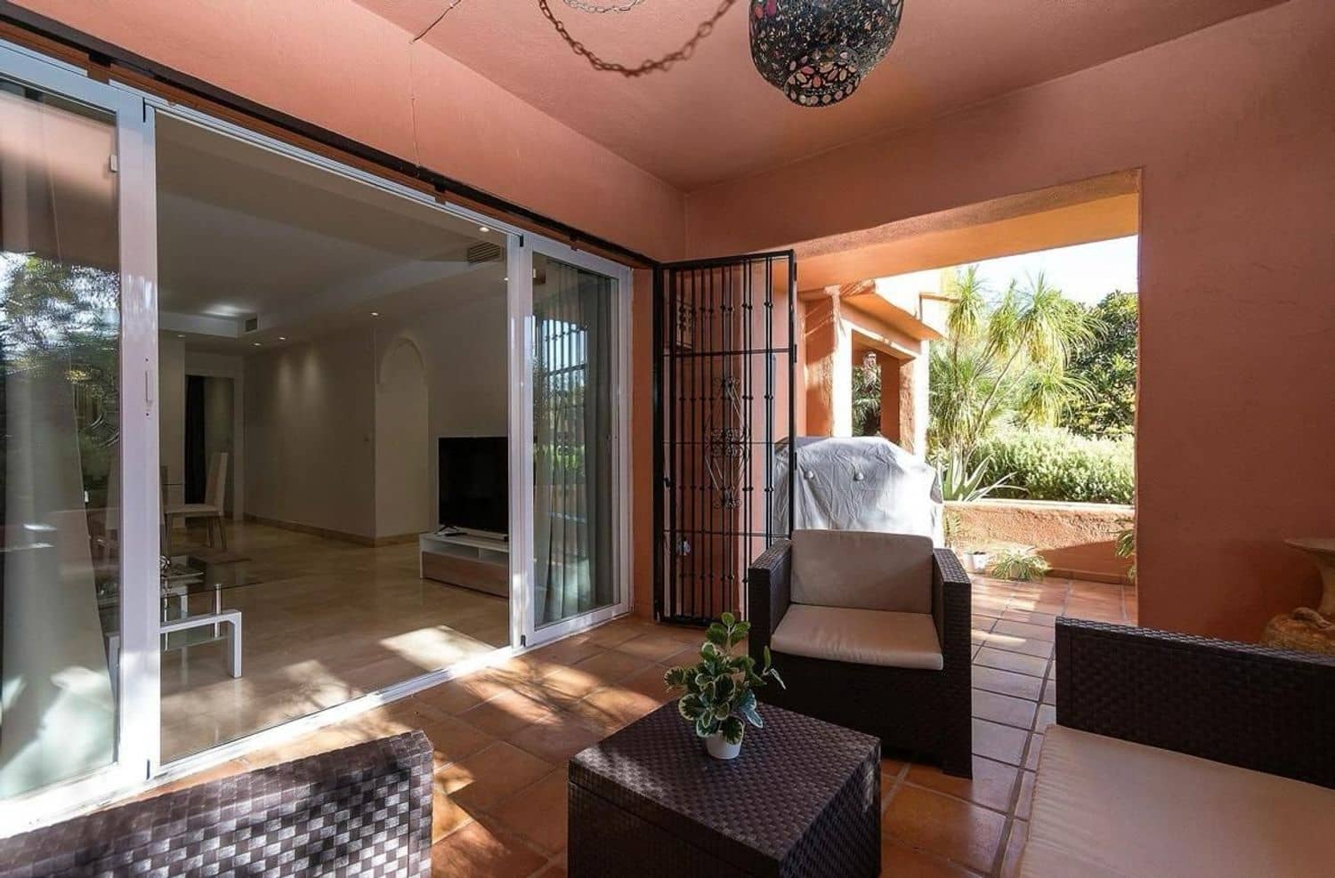 4 sovrum Lägenhet att hyra i Marbella med pool garage - 3 750 € (Ref: 9761610)