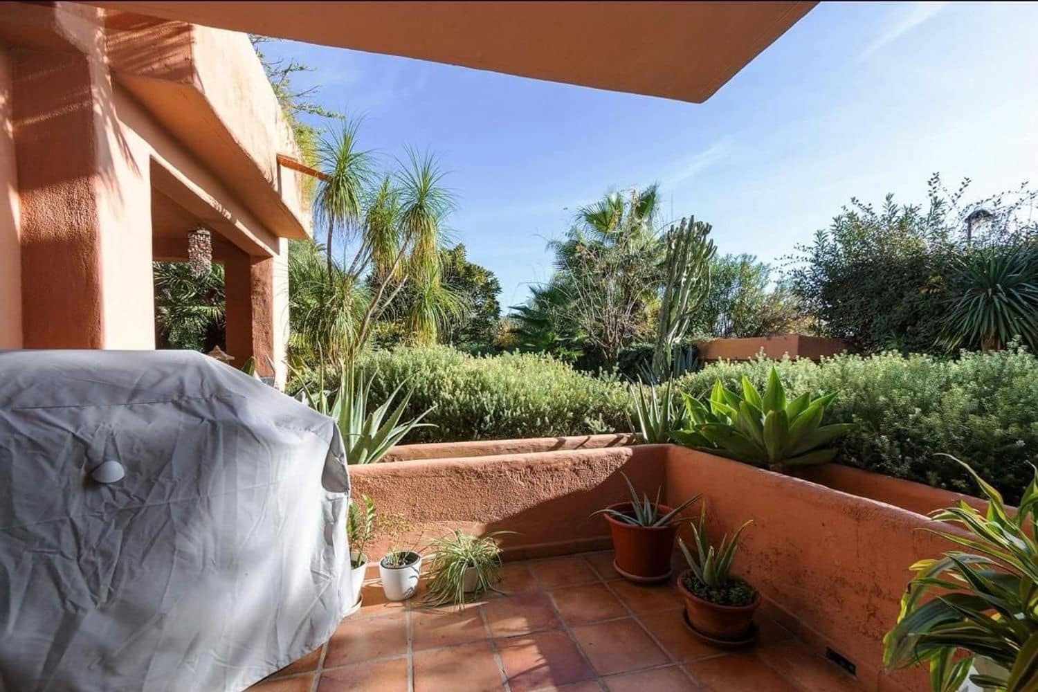 4 sovrum Lägenhet att hyra i Marbella med pool garage - 3 750 € (Ref: 9761610)