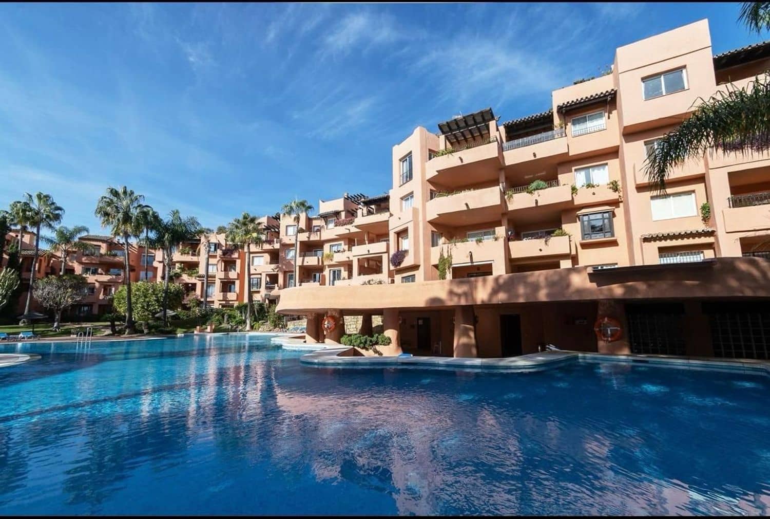 4 sovrum Lägenhet att hyra i Marbella med pool garage - 3 750 € (Ref: 9761610)