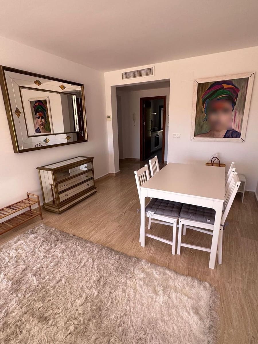 Appartement de 2 chambres à louer à Estepona avec piscine garage - 1 600 € (Ref: 9798581)