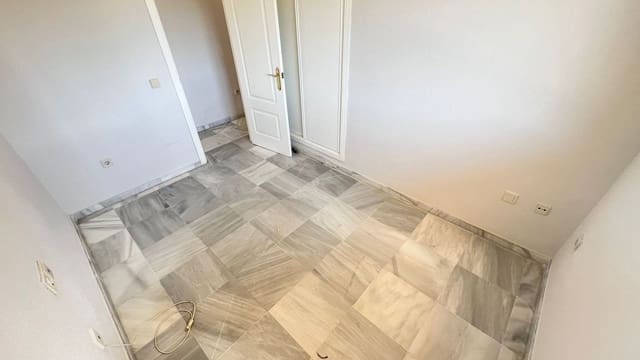 3 sovrum Lägenhet att hyra i La Carolina - Guadalpín, Marbella med pool garage - 2 000 € (Ref: 9815661)