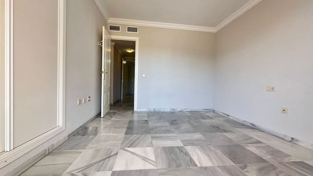 3 sovrum Lägenhet att hyra i La Carolina - Guadalpín, Marbella med pool garage - 2 000 € (Ref: 9815661)