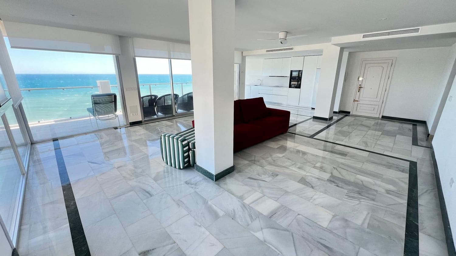 2 sypialnia Apartament do wynajęcia w Marbella z basenem garażem - 3 100 € (Ref: 9819986)