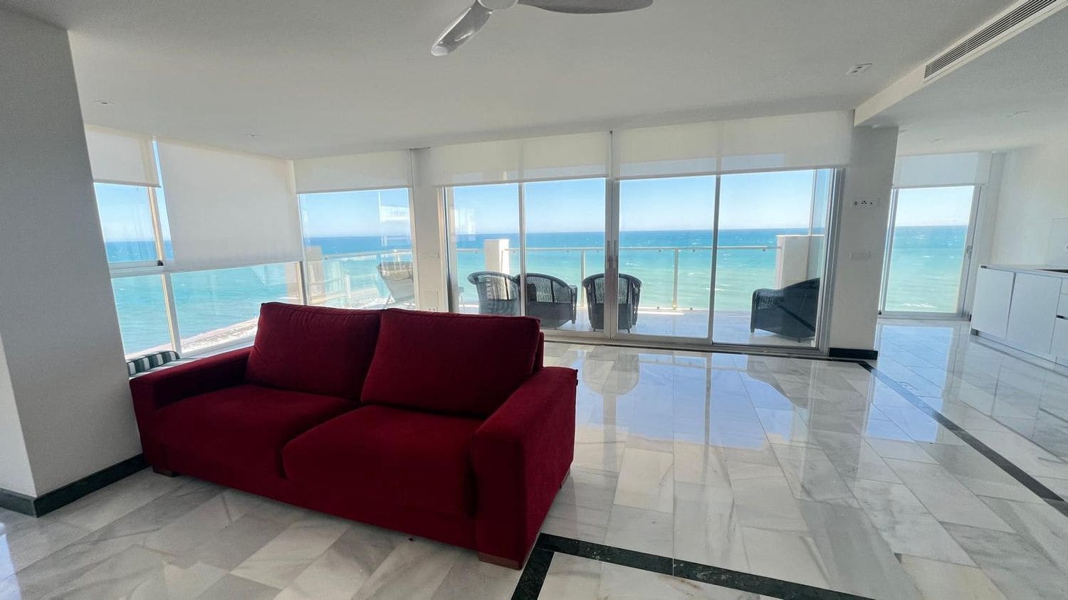 2 sypialnia Apartament do wynajęcia w Marbella z basenem garażem - 3 100 € (Ref: 9819986)