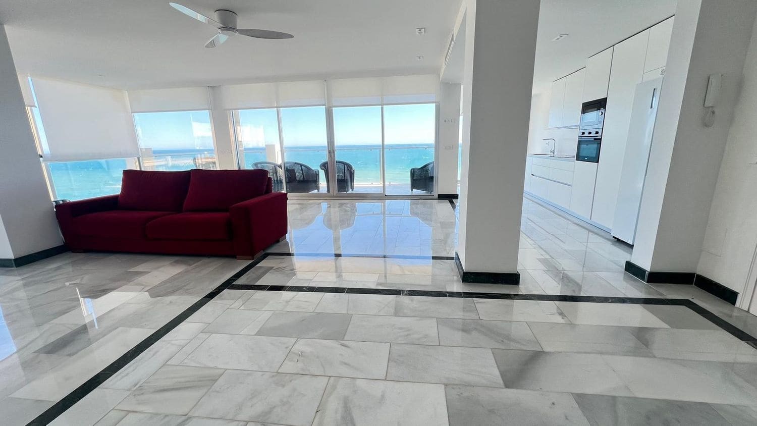 2 sypialnia Apartament do wynajęcia w Marbella z basenem garażem - 3 100 € (Ref: 9819986)