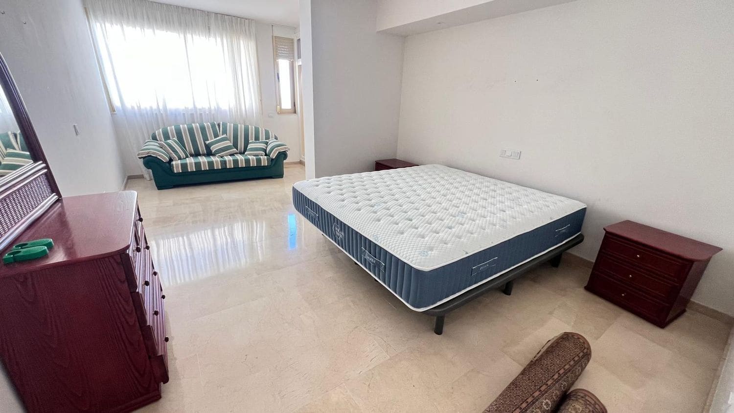 2 sypialnia Apartament do wynajęcia w Marbella z basenem garażem - 3 100 € (Ref: 9819986)