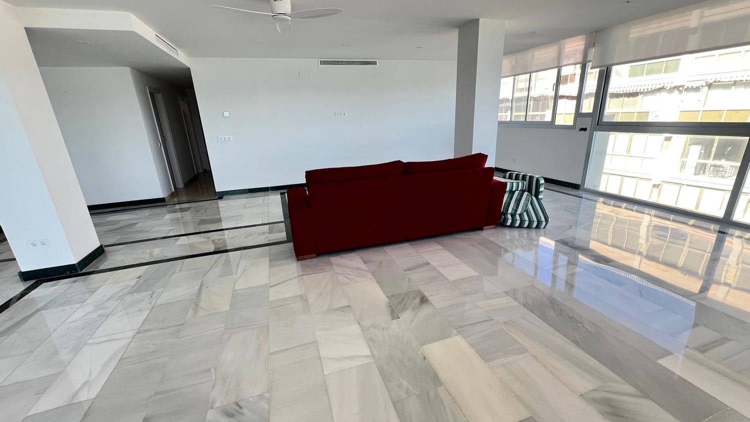 2 sypialnia Apartament do wynajęcia w Marbella z basenem garażem - 3 100 € (Ref: 9819986)