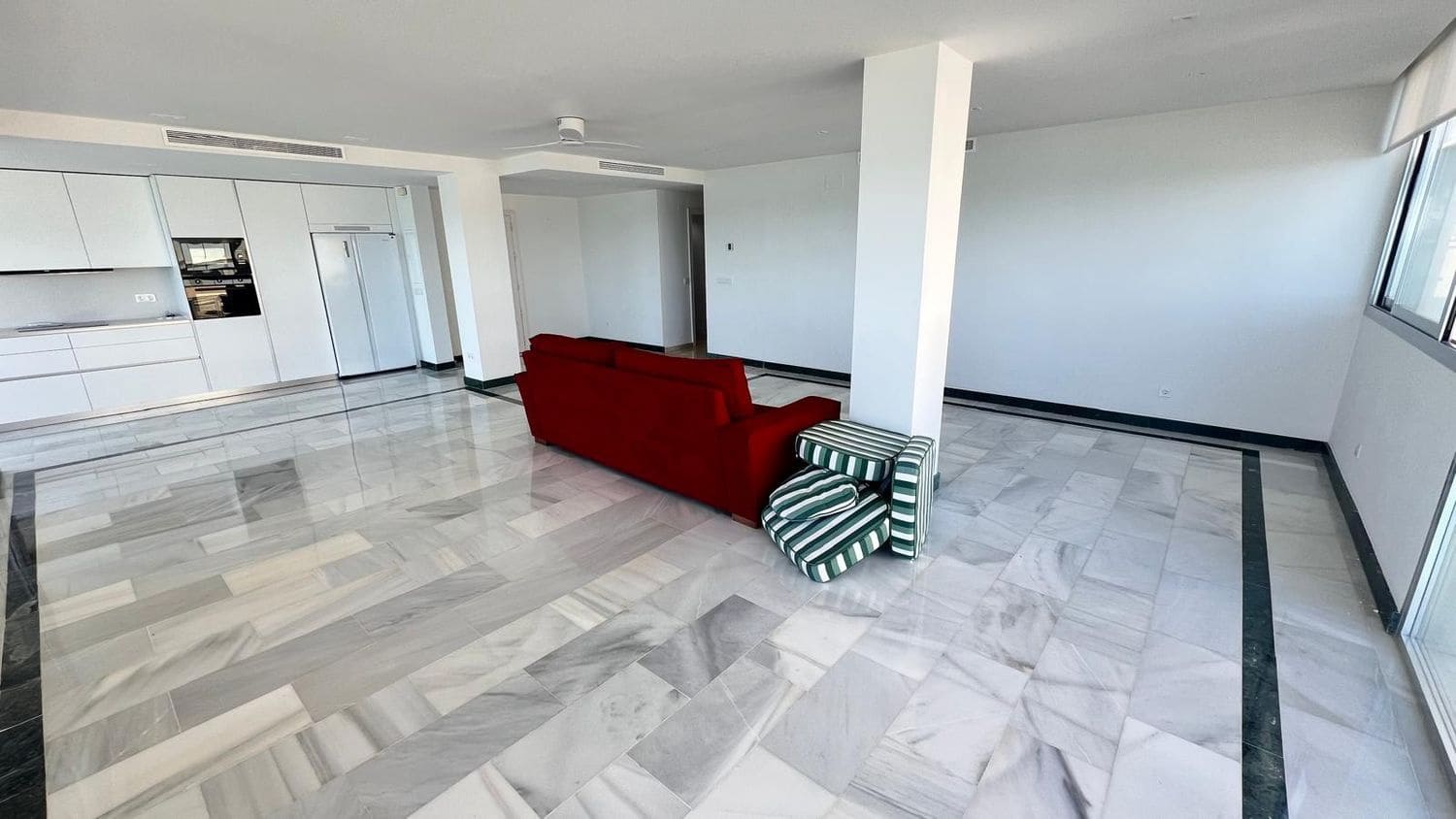 2 sypialnia Apartament do wynajęcia w Marbella z basenem garażem - 3 100 € (Ref: 9819986)