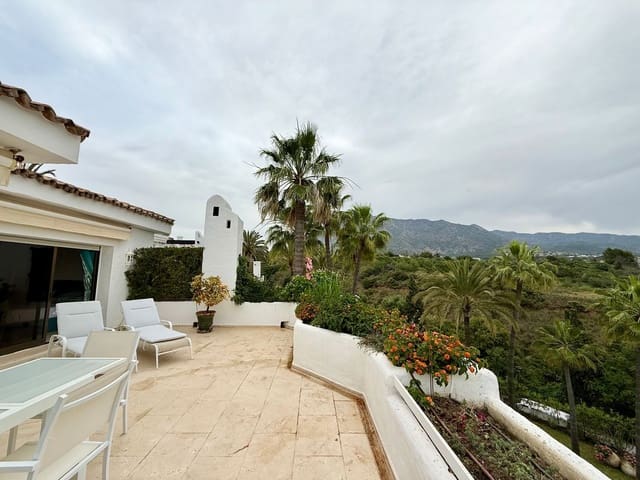 2 soveværelse Byhus til leje i Lomas De Marbella, Marbella med swimmingpool garage - € 4.500 (Ref: 9864720)