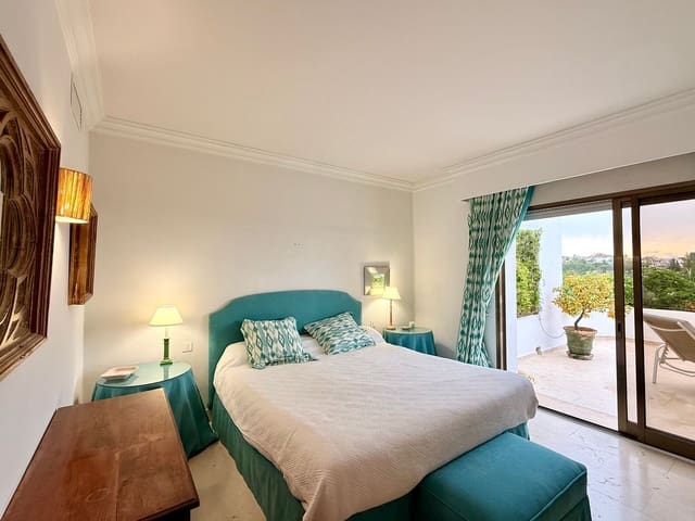 2 soveværelse Byhus til leje i Lomas De Marbella, Marbella med swimmingpool garage - € 4.500 (Ref: 9864720)