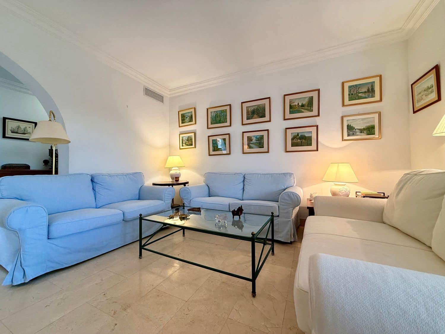 2 soveværelse Byhus til leje i Marbella med swimmingpool garage - € 4.500 (Ref: 9864720)