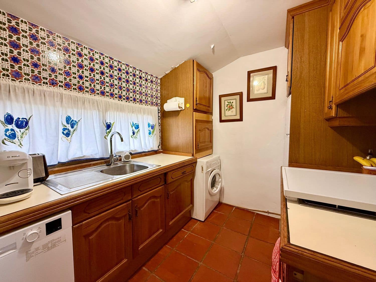 2 soveværelse Byhus til leje i Marbella med swimmingpool garage - € 4.500 (Ref: 9864720)