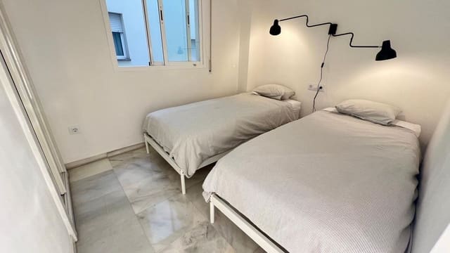 2 makuuhuone Huoneisto vuokrattavana paikassa Rodeo Alto - Guadaiza - La Campana, Marbella mukana uima-altaan 
autotalli - 2 000 € (Ref: 9866381)