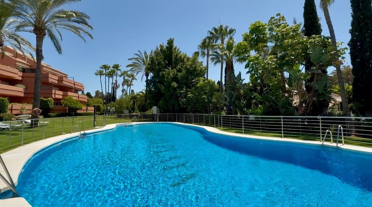 2 camera da letto Appartamento da affittare in Puerto Banus con piscina garage - 3.900 € (Rif: 9889686)