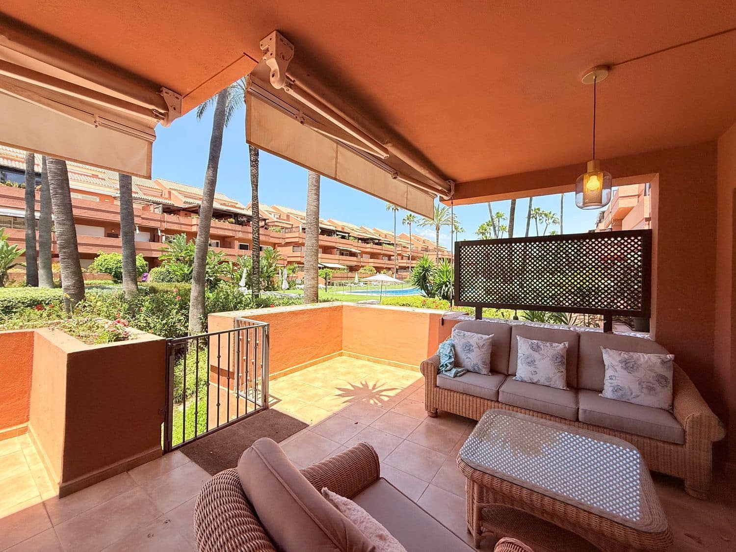 2 camera da letto Appartamento da affittare in Puerto Banus con piscina garage - 3.900 € (Rif: 9889686)