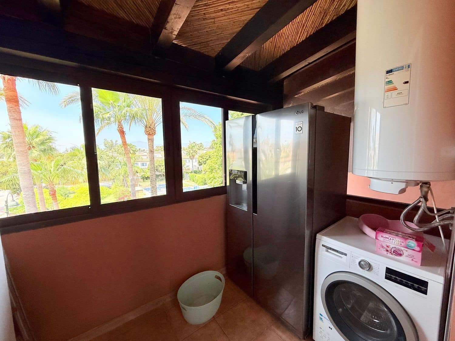 4 soverom Leilighet til leie i Puerto Banus med svømmebasseng garasje - € 4 500 (Ref: 9891548)