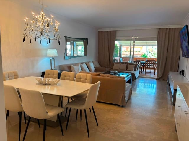 4 sovrum Lägenhet att hyra i Puerto Banus, Marbella med pool garage - 4 000 € (Ref: 9891548)