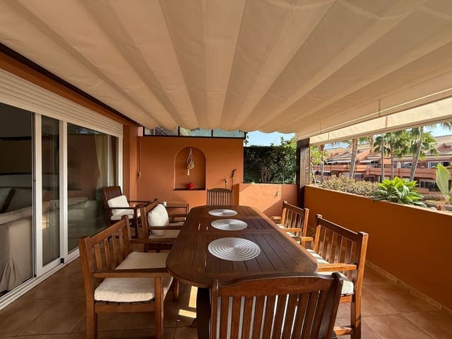 4 sovrum Lägenhet att hyra i Puerto Banus, Marbella med pool garage - 4 000 € (Ref: 9891548)