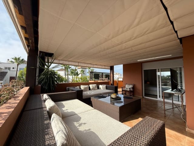 4 sovrum Lägenhet att hyra i Puerto Banus, Marbella med pool garage - 4 000 € (Ref: 9891548)