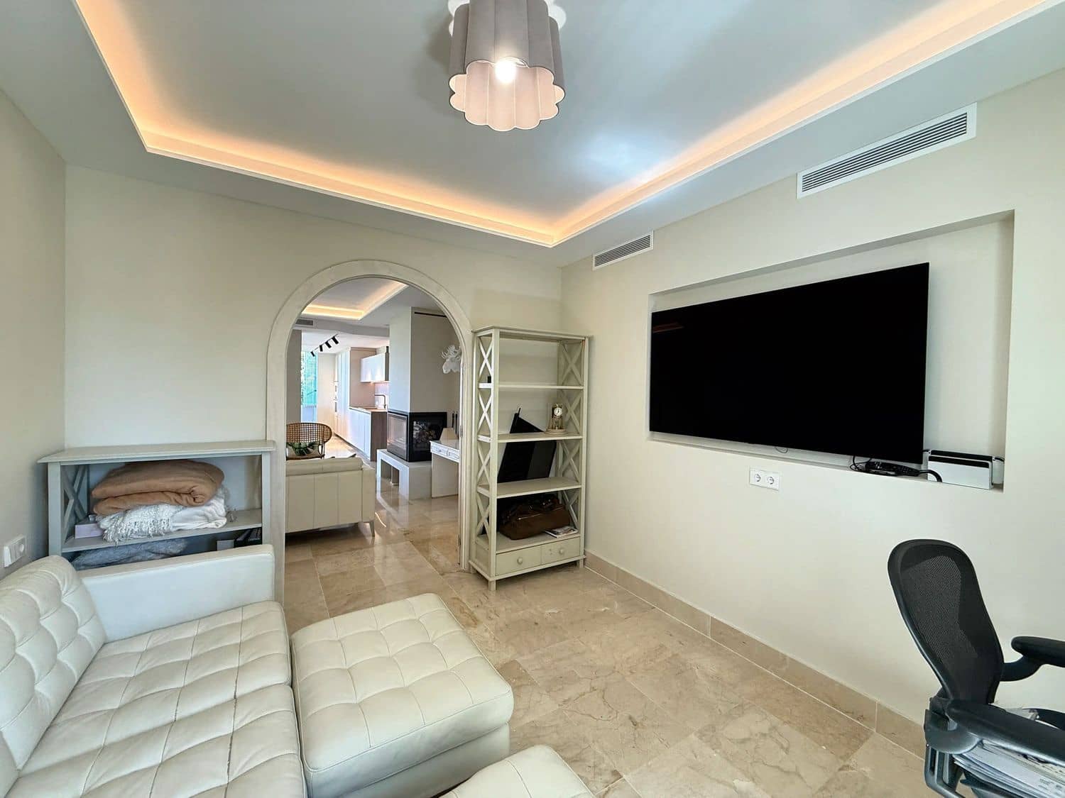 4 Zimmer Apartment zu vermieten in San Pedro de Alcantara mit Garage - 3.500 € (Ref: 9909951)