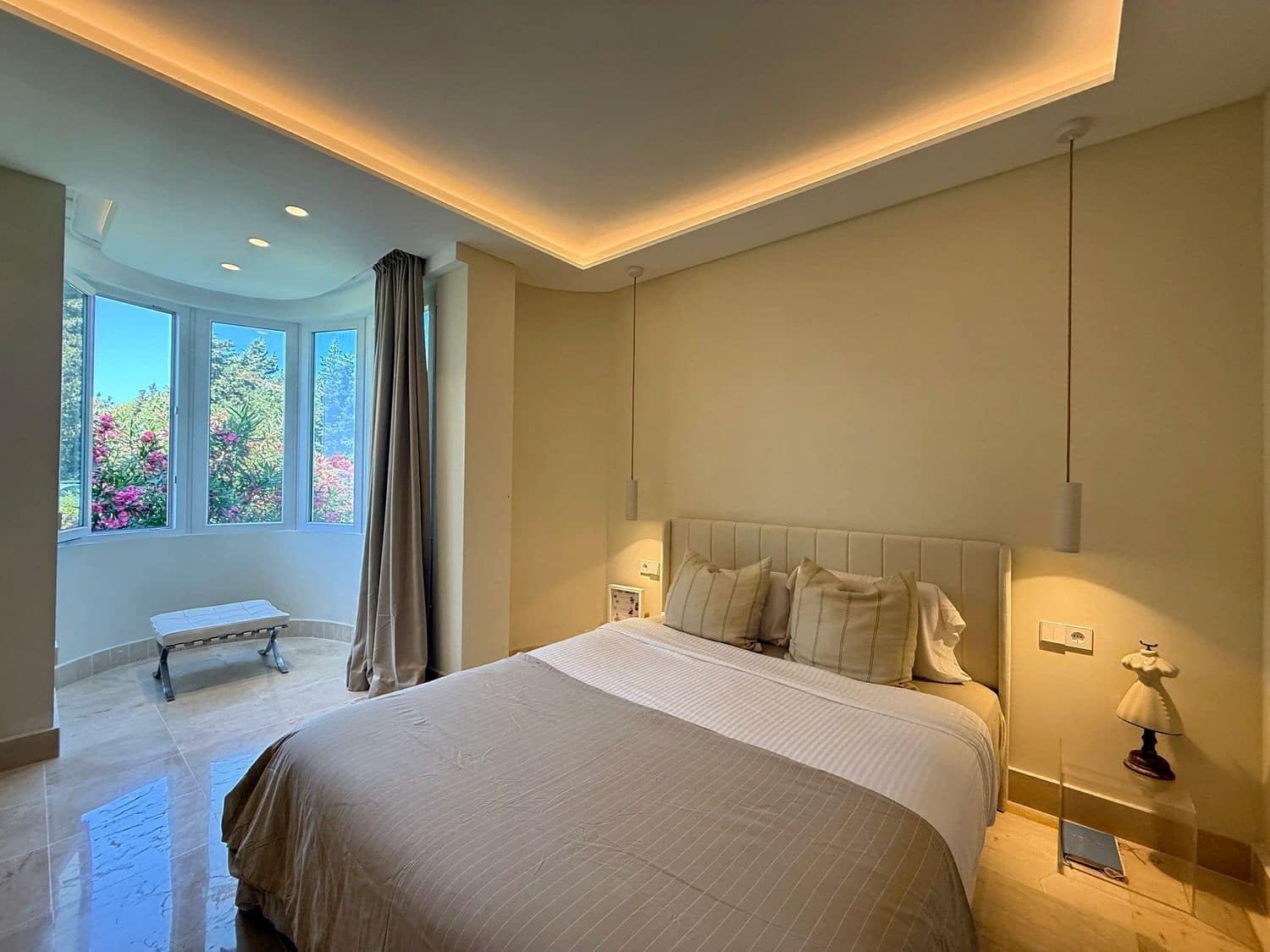 4 Zimmer Apartment zu vermieten in San Pedro de Alcantara mit Garage - 3.500 € (Ref: 9909951)